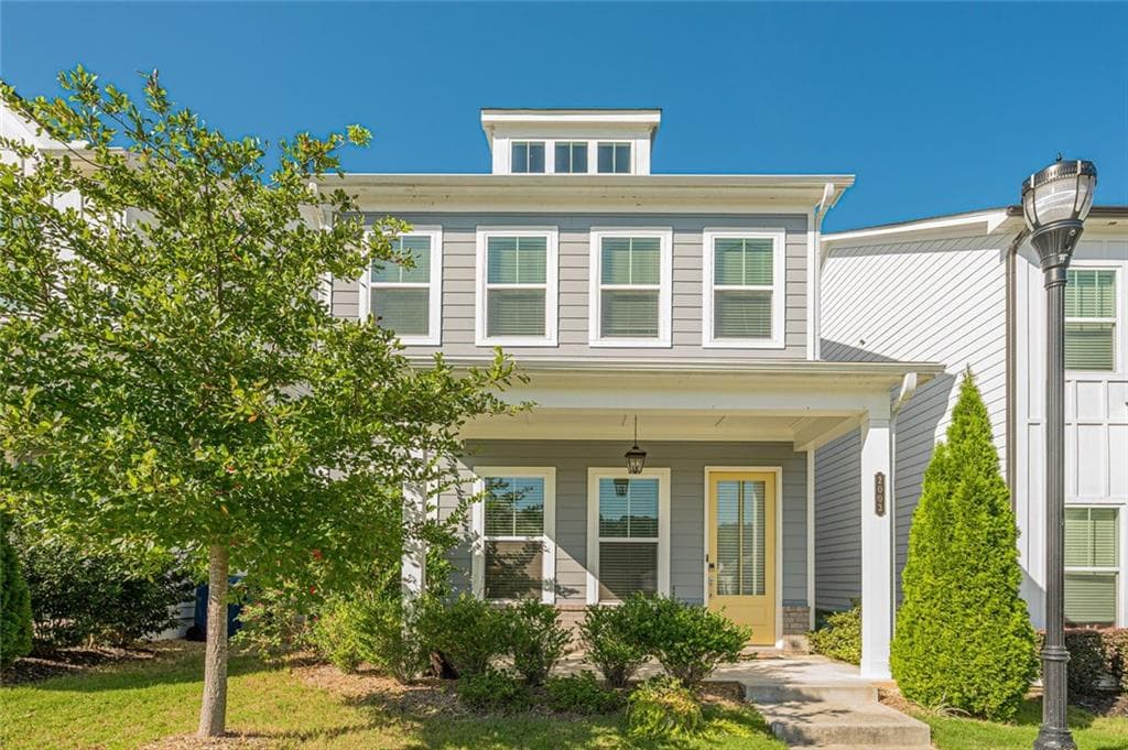3 bedroom, 3 bathroom, 1,496 sq ft single family residence for rent at 2003 Springfield Road, Atlanta, GA 30318 for $3,000 a month — photo 3