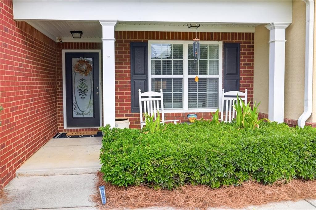 4 bedroom, 3 bathroom, 2,262 sq ft single family residence under contract at 962 Compass Drive, Bethlehem, GA 30620 — photo 5