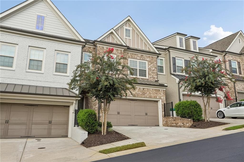 3 bedroom, 4 bathroom, 2,656 sq ft townhouse for sale at 3466 Fenton Drive, Smyrna, GA 30080 — photo 3