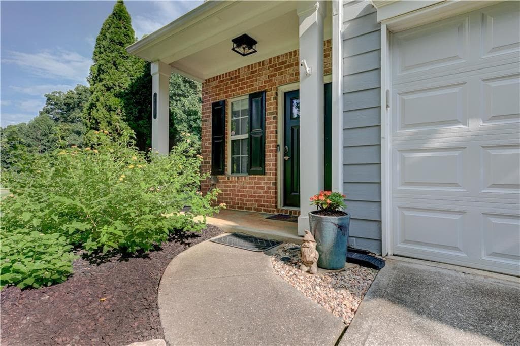 3 bedroom, 3 bathroom, 1,617 sq ft townhouse for sale at 230 Magnolia Leaf Drive, Woodstock, GA 30188 — photo 7