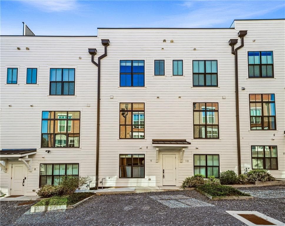 3 bedroom, 4 bathroom, 1,981 sq ft townhouse for sale at 75 Boulevard 9, Atlanta, GA 30312