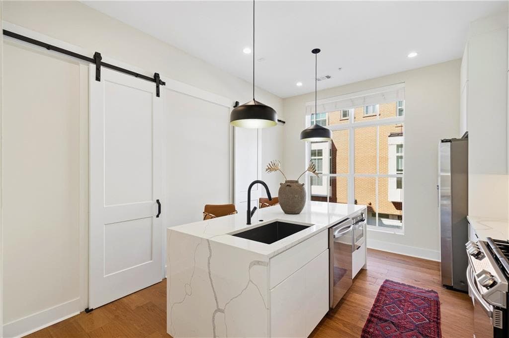 3 bedroom, 4 bathroom, 1,981 sq ft townhouse for sale at 75 Boulevard 9, Atlanta, GA 30312 — photo 3
