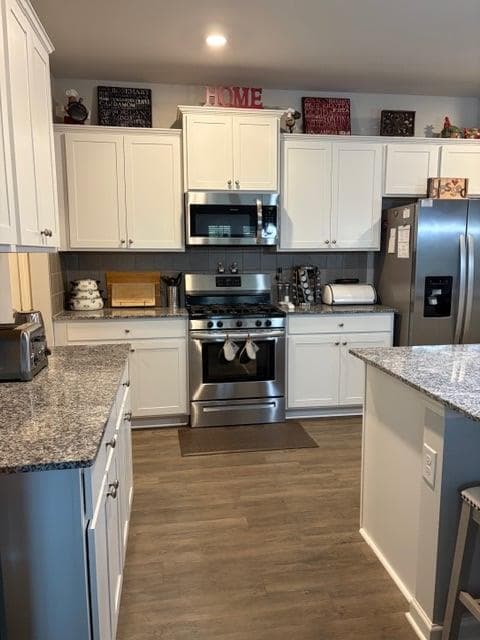 4 bedroom, 3 bathroom, 2,412 sq ft single family residence for sale at 79 Wyevale Court, Braselton, GA 30517 — photo 8
