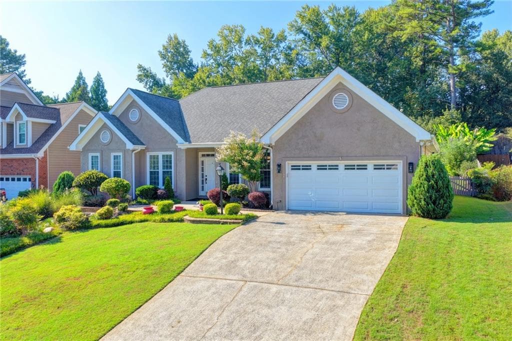 3 bedroom, 2 bathroom, 2,408 sq ft single family residence for sale at 2949 Gavin Place, Duluth, GA 30096 — photo 3