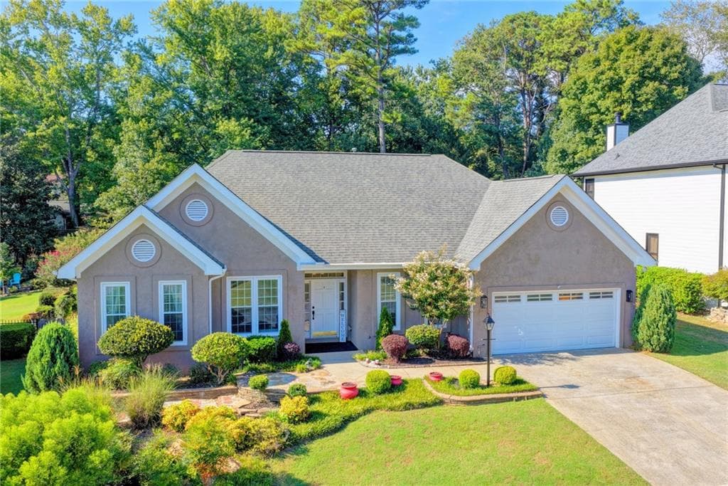 3 bedroom, 2 bathroom, 2,408 sq ft single family residence for sale at 2949 Gavin Place, Duluth, GA 30096 — photo 4