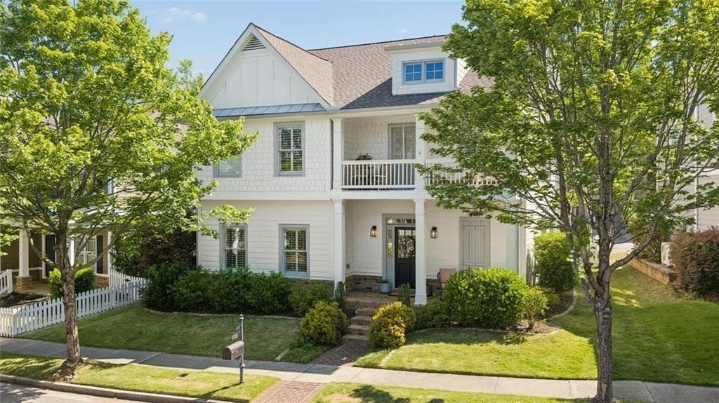 4 bedroom, 3 bathroom, 2,559 sq ft single family residence under contract at 1673 Barfield Run, Atlanta, GA 30318