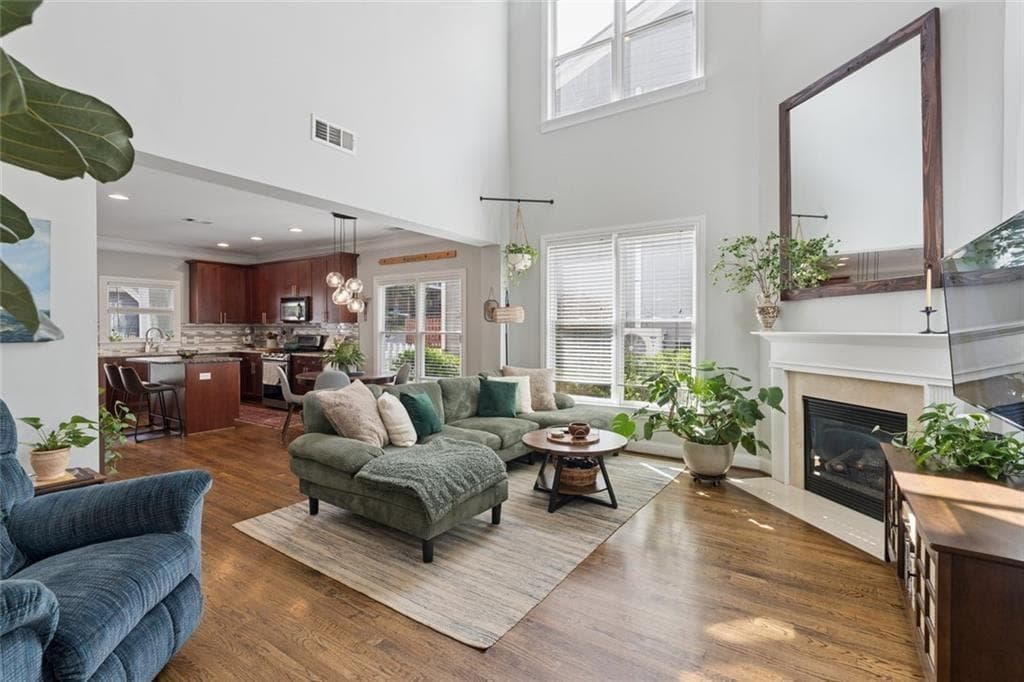 4 bedroom, 3 bathroom, 2,559 sq ft single family residence under contract at 1673 Barfield Run, Atlanta, GA 30318 — photo 5