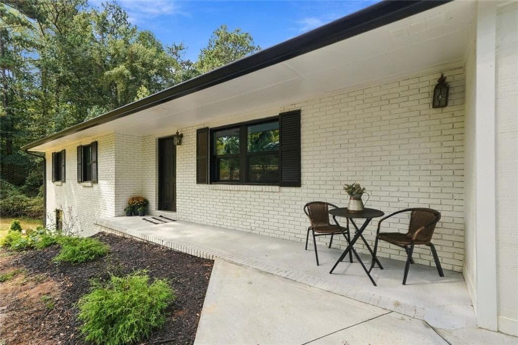 4 bedroom, 2 bathroom, 1,596 sq ft single family residence for sale at 125 Westview Street, Canton, GA 30114 — photo 2