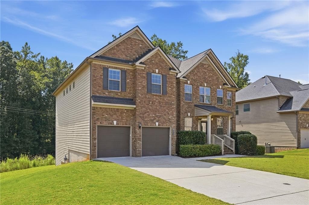 5 bedroom, 4 bathroom, 4,155 sq ft single family residence for sale at 4415 Mossbrook Circle, Alpharetta, GA 30004 — photo 5