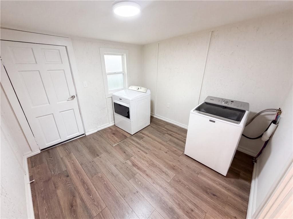 3 bedroom, 2 bathroom, 1,116 sq ft single family residence for sale at 2225 Misty Lane, Smyrna, GA 30080 — photo 7