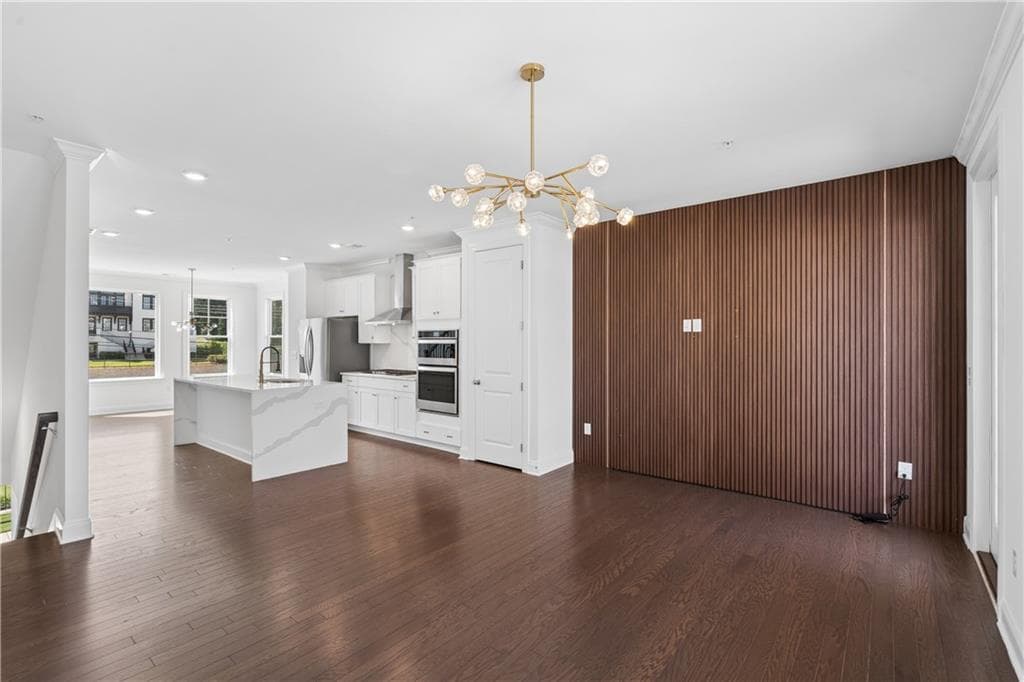 3 bedroom, 4 bathroom, 1,896 sq ft townhouse for sale at 6548 Beacon Drive, Sandy Springs, GA 30328 — photo 8