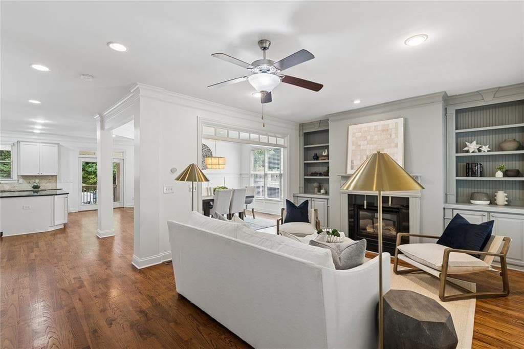 4 bedroom, 3 bathroom, 2,514 sq ft single family residence for sale at 1634 Gilstrap Lane, Atlanta, GA 30318 — photo 6