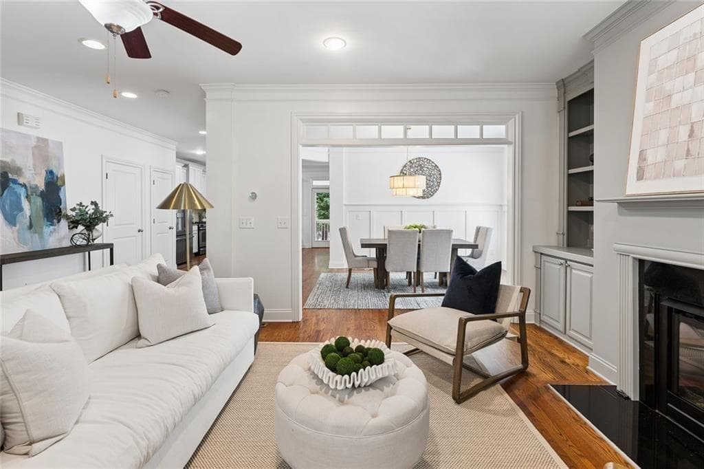 4 bedroom, 3 bathroom, 2,514 sq ft single family residence for sale at 1634 Gilstrap Lane, Atlanta, GA 30318 — photo 9