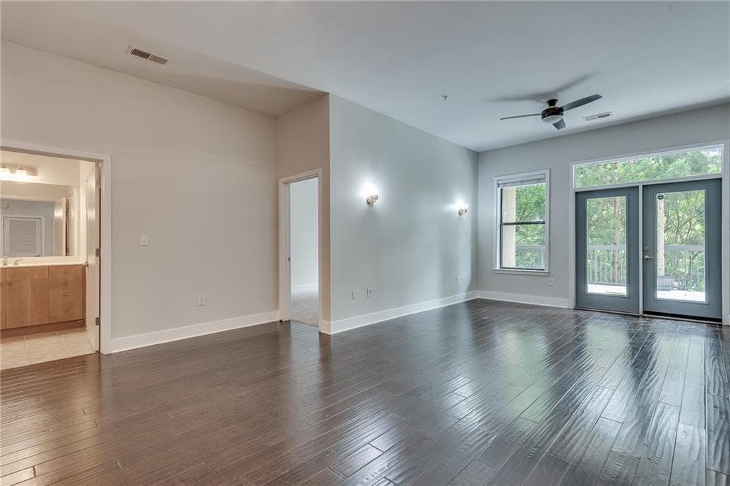 2 bedroom, 2 bathroom, 1,196 sq ft condominium for sale at 425 Chapel Street Street 2107, Atlanta, GA 30313 — photo 6