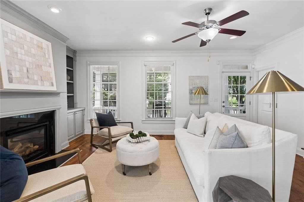 4 bedroom, 3 bathroom, 2,514 sq ft single family residence for sale at 1634 Gilstrap Lane, Atlanta, GA 30318 — photo 10