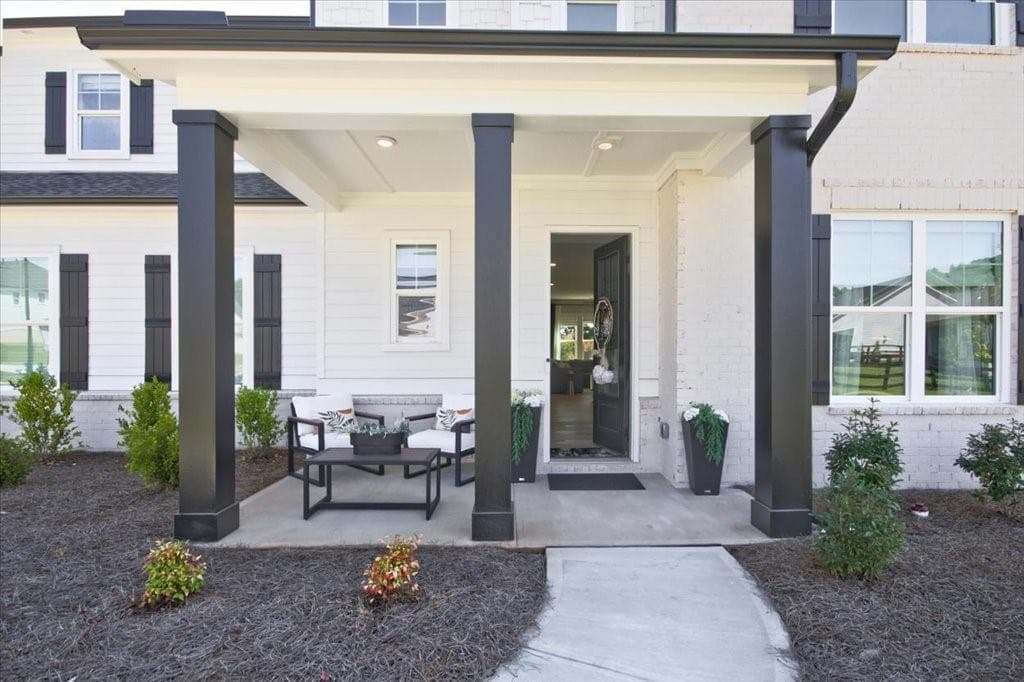 5 bedroom, 4 bathroom, 3,392 sq ft single family residence for sale at 6410 Wallace Farms Drive, Cumming, GA 30028 — photo 4