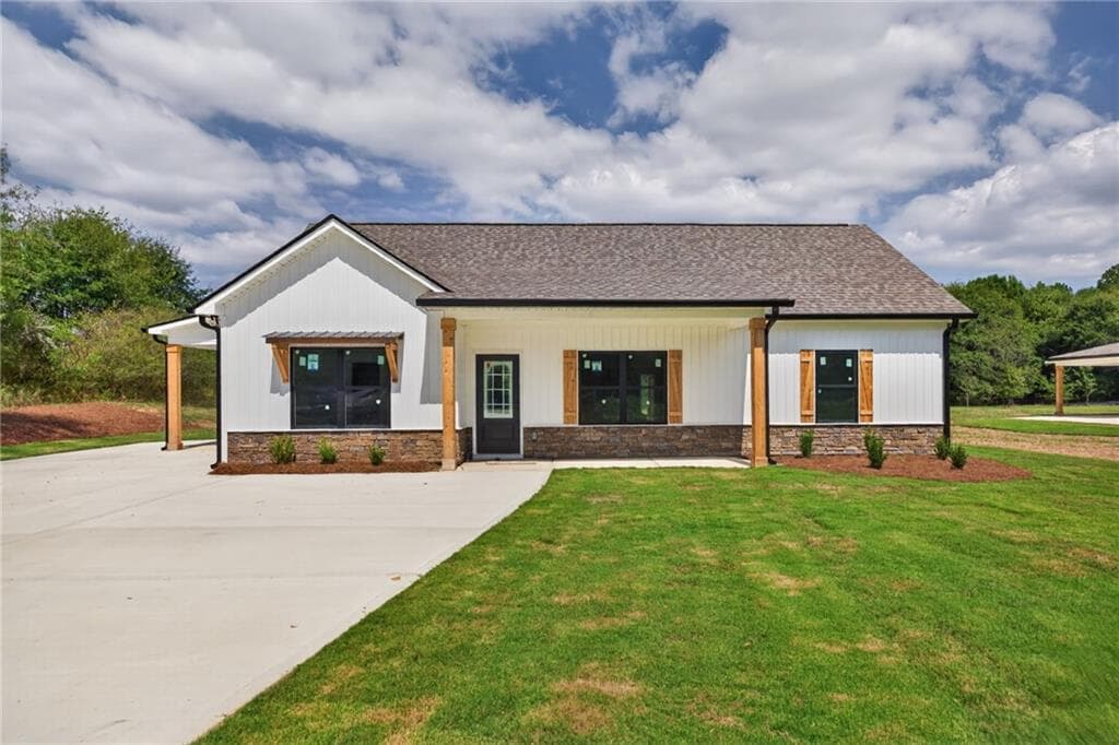 3 bedroom, 2 bathroom, 1,297 sq ft single family residence for sale at 65 WIEUCA Way, Cedartown, GA 30125 — photo 2