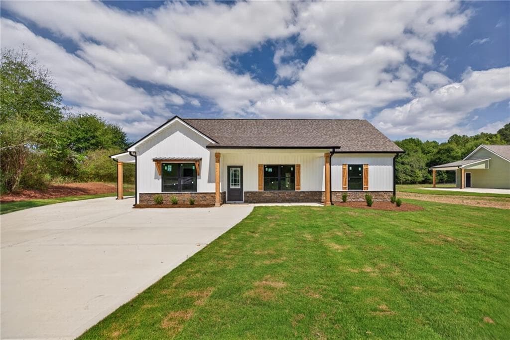 3 bedroom, 2 bathroom, 1,297 sq ft single family residence for sale at 65 WIEUCA Way, Cedartown, GA 30125 — photo 3