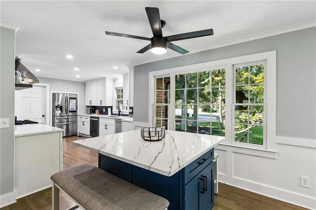 6 bedroom, 5 bathroom, 4,975 sq ft single family residence for sale at 7625 Nesbit Ferry Road, Sandy Springs, GA 30350 — photo 10