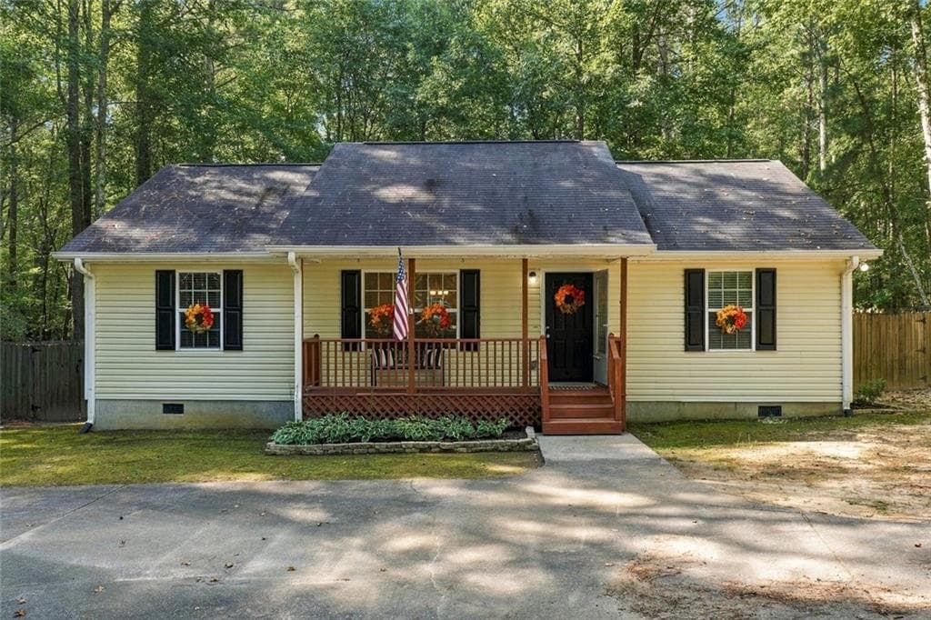 3 bedroom, 2 bathroom, 1,208 sq ft single family residence for sale at 77 Old Brock Road, Rockmart, GA 30153 — photo 1 of 48