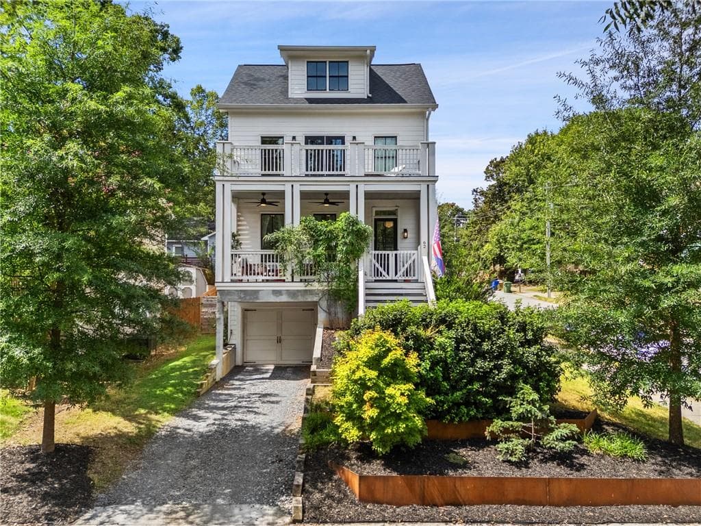 4 bedroom, 4 bathroom, 2,800 sq ft single family residence under contract at 62 Montgomery Street, Atlanta, GA 30307 — photo 2