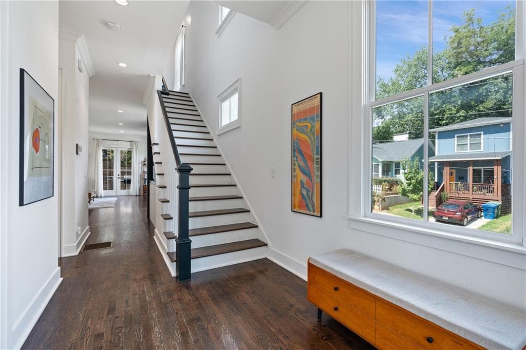 4 bedroom, 4 bathroom, 2,800 sq ft single family residence under contract at 62 Montgomery Street, Atlanta, GA 30307 — photo 3