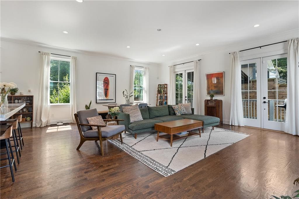 4 bedroom, 4 bathroom, 2,800 sq ft single family residence under contract at 62 Montgomery Street, Atlanta, GA 30307 — photo 7