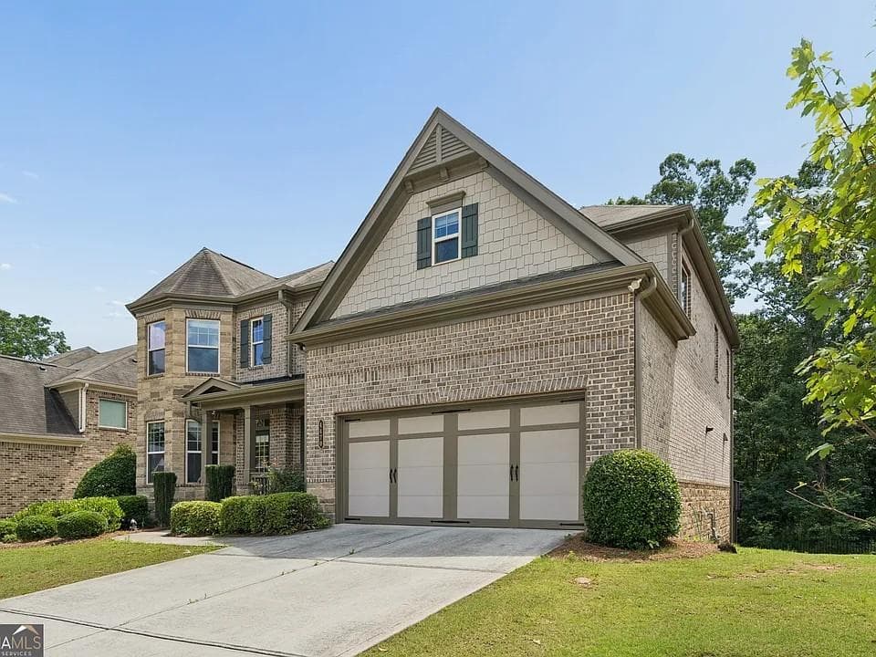 6 bedroom, 5 bathroom, 5,142 sq ft single family residence for sale at 4470 Skylark Lane, Cumming, GA 30041 — photo 2