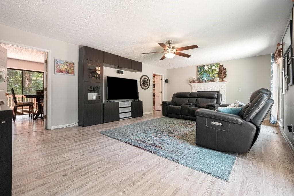 3 bedroom, 3 bathroom, 2,128 sq ft single family residence for sale at 1873 Hamby Place Drive, Acworth, GA 30102 — photo 6