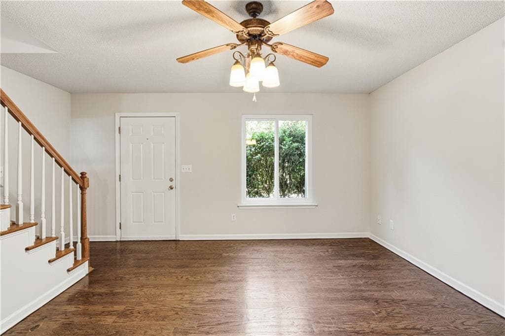 2 bedroom, 2 bathroom, 1,088 sq ft townhouse for sale at 208 Park Street 107, Dallas, GA 30132 — photo 3