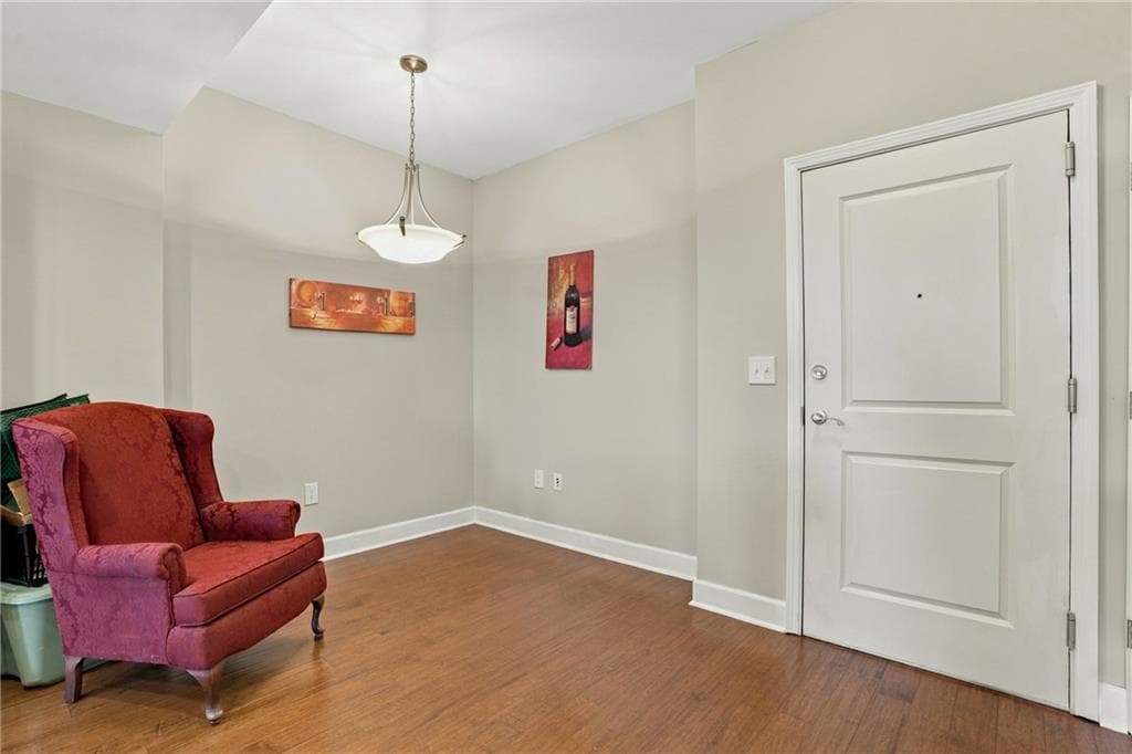 1 bedroom, 1 bathroom, 800 sq ft condominium for sale at 3040 Peachtree Road 708, Atlanta, GA 30305 — photo 4
