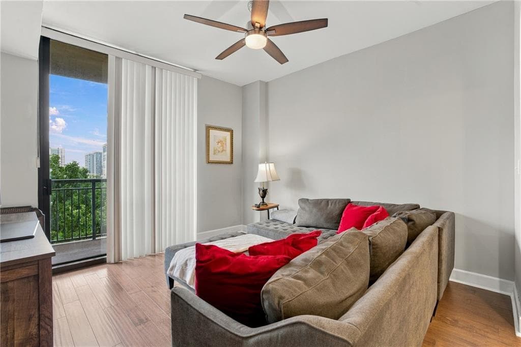 1 bedroom, 1 bathroom, 800 sq ft condominium for sale at 3040 Peachtree Road 708, Atlanta, GA 30305 — photo 5