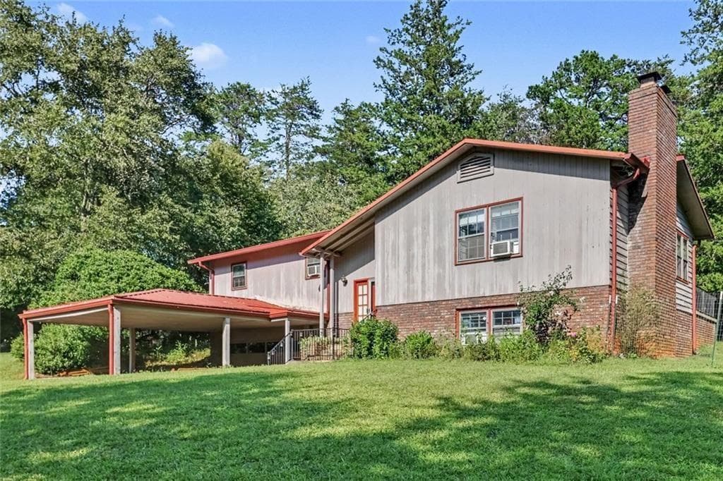 3 bedroom, 2 bathroom, 2,139 sq ft single family residence for sale at 462 Wall Bridge Road, Clarkesville, GA 30523 — photo 2