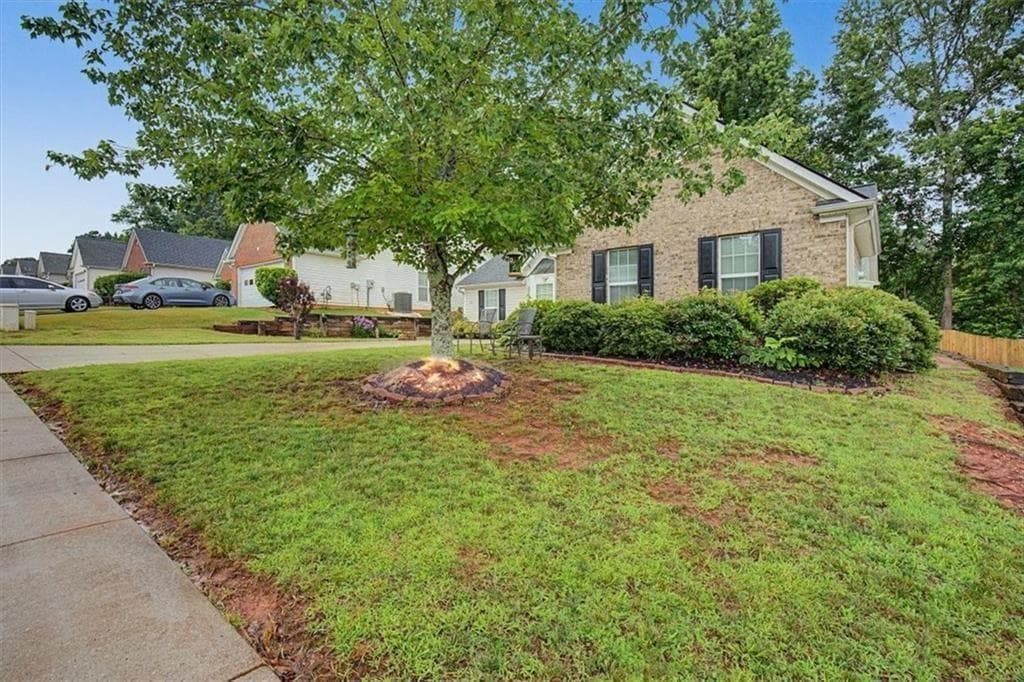 3 bedroom, 2 bathroom, 1,604 sq ft single family residence for sale at 221 Mount Laurel Drive, Dallas, GA 30132 — photo 4