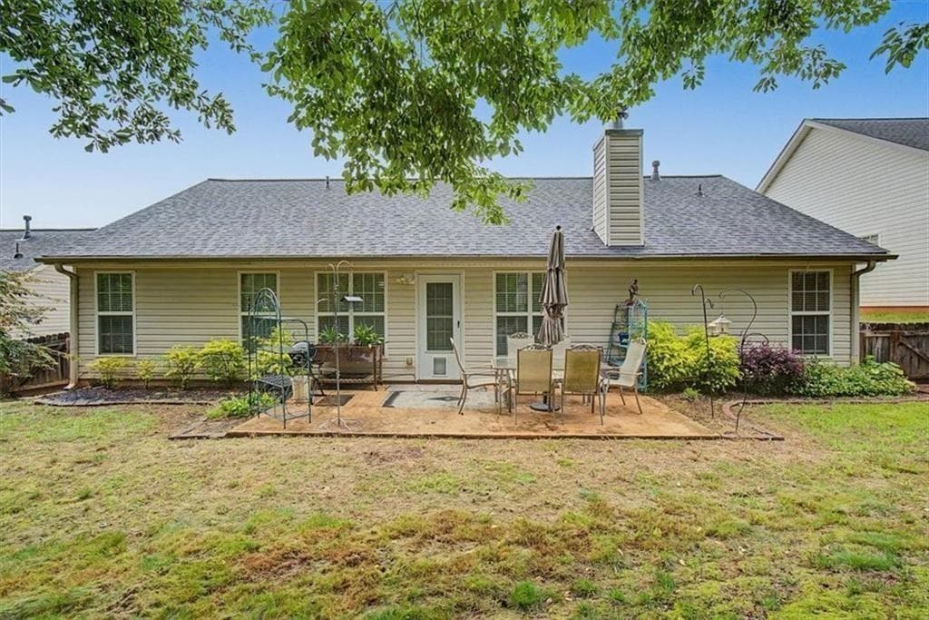 3 bedroom, 2 bathroom, 1,604 sq ft single family residence for sale at 221 Mount Laurel Drive, Dallas, GA 30132 — photo 5