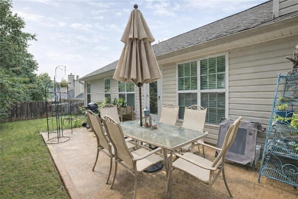 3 bedroom, 2 bathroom, 1,604 sq ft single family residence for sale at 221 Mount Laurel Drive, Dallas, GA 30132 — photo 8