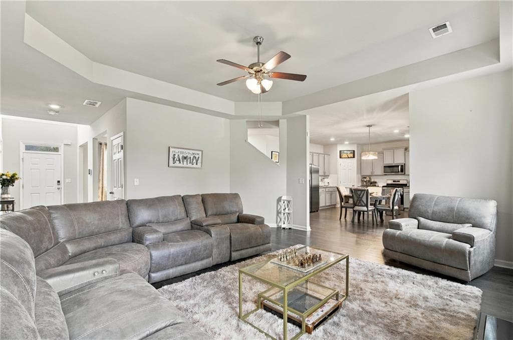 5 bedroom, 4 bathroom, 3,157 sq ft single family residence for sale at 3503 Stonebranch Lane, Loganville, GA 30052 — photo 8
