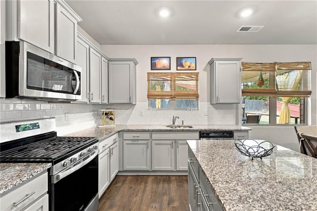 5 bedroom, 4 bathroom, 3,157 sq ft single family residence for sale at 3503 Stonebranch Lane, Loganville, GA 30052 — photo 10