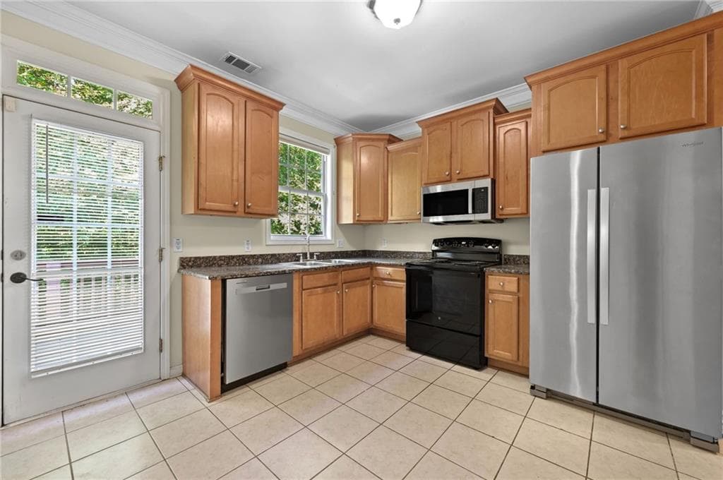 3 bedroom, 3 bathroom, 2,200 sq ft townhouse for rent at 8949 Carroll Manor Drive #508, Sandy Springs, GA 30350 for $2,450 a month — photo 8