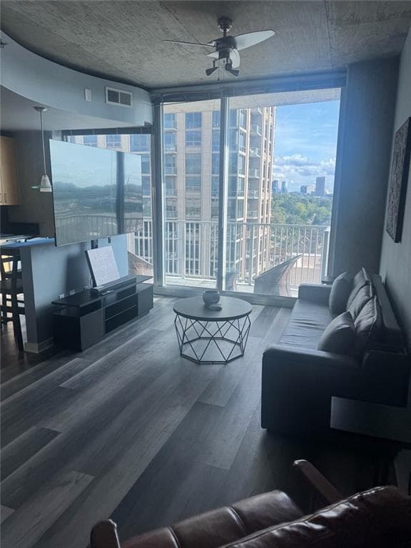 1 bedroom, 1 bathroom, 722 sq ft condominium for rent at 361 17th Street 909, Atlanta, GA 30363 for $2,800 a month — photo 2