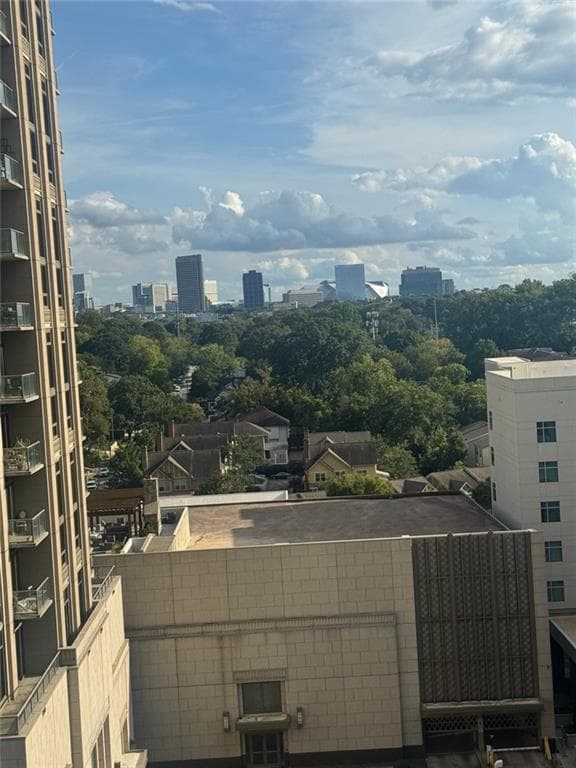 1 bedroom, 1 bathroom, 722 sq ft condominium for rent at 361 17th Street 909, Atlanta, GA 30363 for $2,800 a month — photo 4