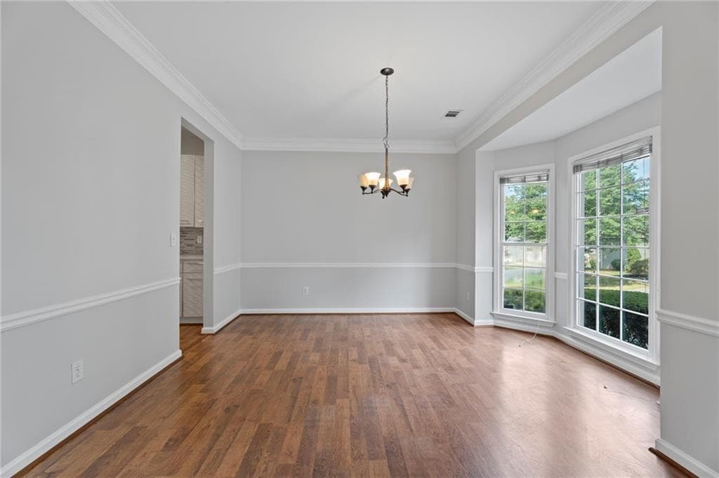 4 bedroom, 3 bathroom, 2,650 sq ft single family residence under contract at 1010 Burycove Lane, Lawrenceville, GA 30043 — photo 8