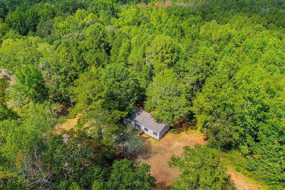 4 bedroom, 2 bathroom, 1,568 sq ft single family residence for sale at 238 Old Lowell Mill Road, Carrollton, GA 30116 — photo 2