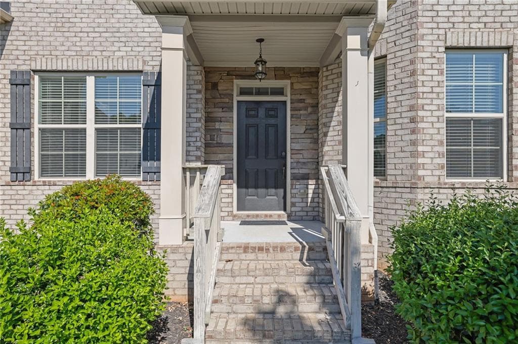 6 bedroom, 5 bathroom, 5,073 sq ft single family residence for sale at 1530 Dahlia Drive, Cumming, GA 30040 — photo 6
