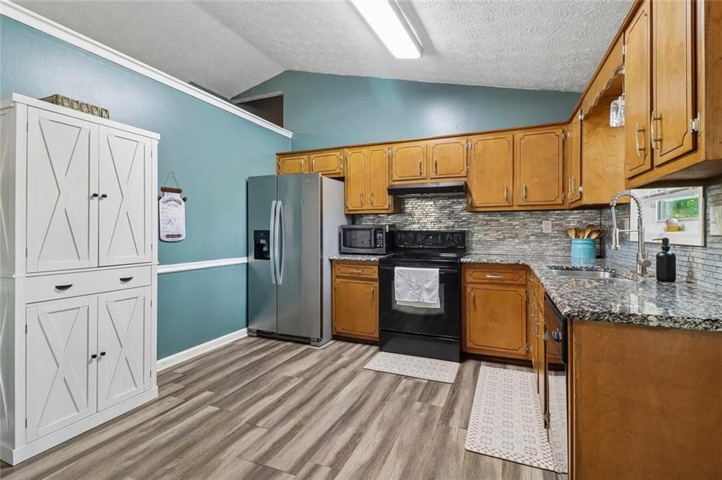 3 bedroom, 2 bathroom, 1,785 sq ft single family residence for sale at 2580 Suncrest Court, Buford, GA 30519 — photo 10