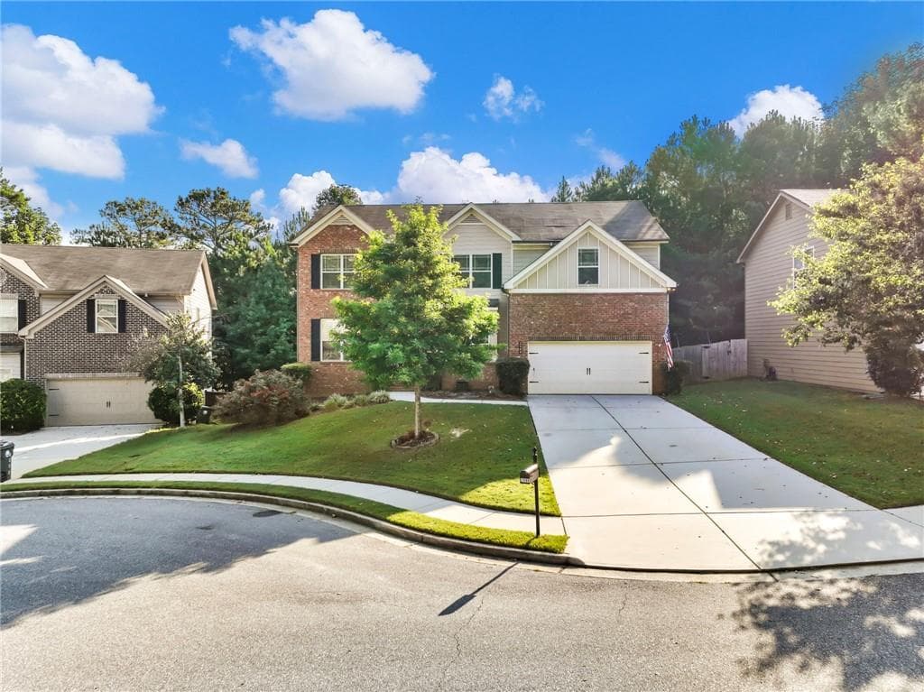 6 bedroom, 4 bathroom, 4,440 sq ft single family residence for sale at 2989 Estate View Court, Dacula, GA 30019
