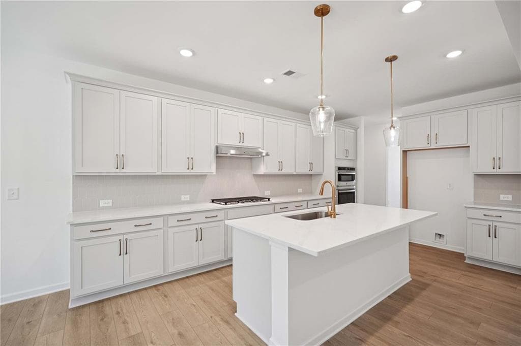 5 bedroom, 4 bathroom, 3,214 sq ft single family residence for sale at 6245 Kismet Road, Buford, GA 30518 — photo 7
