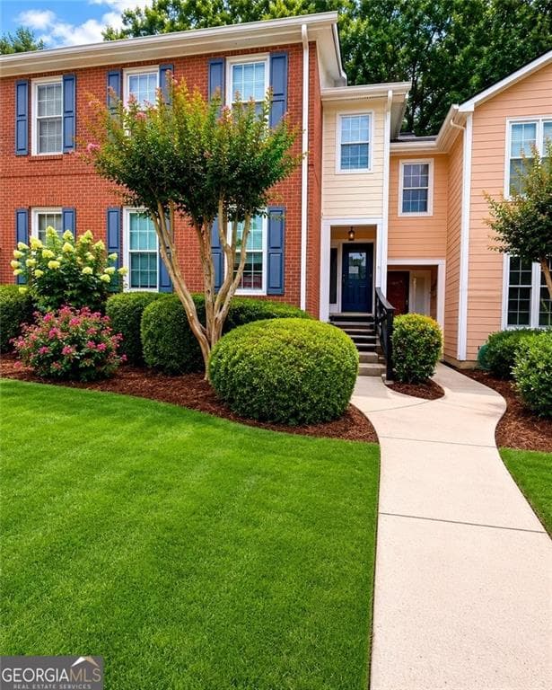 2 bedroom, 2 bathroom, 1,519 sq ft condominium for sale at 6550 Deerings Lane, Peachtree Corners, GA 30092