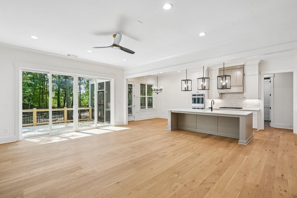 5 bedroom, 5 bathroom, 3,712 sq ft single family residence for sale at 2390 Glade Overlook, Cumming, GA 30041 — photo 9