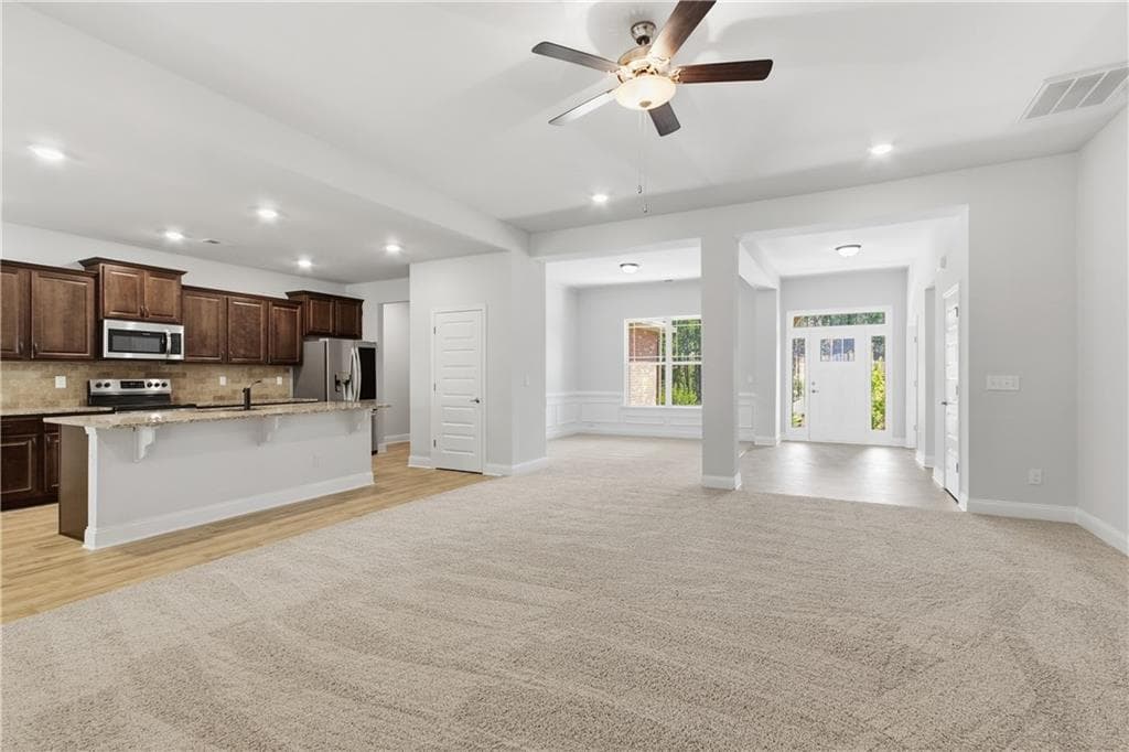 3 bedroom, 3 bathroom, 2,568 sq ft single family residence for sale at 403 Bramlett Ridge Drive, Dallas, GA 30157 — photo 10